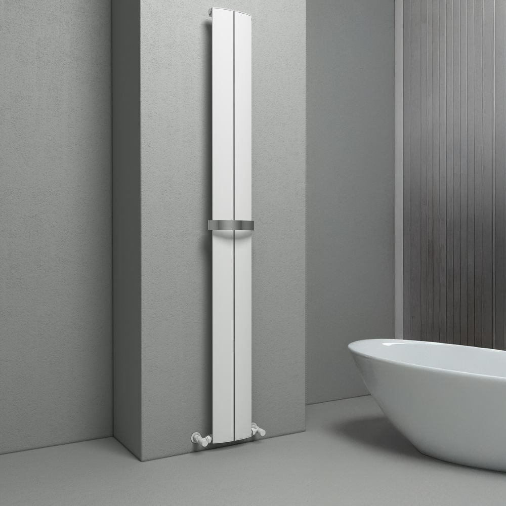 Carisa Play Bath - Aluminium Vertical Designer Towel Radiator - Choice ...